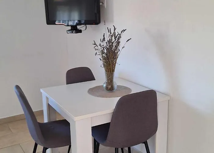 Three Lions Number 2 *