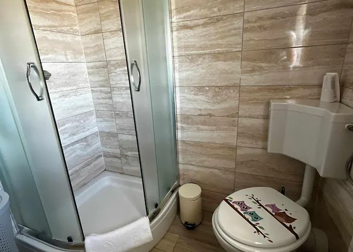 Three Lions Number 2 *