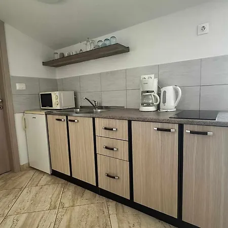 Three Lions Number 2 Appartement