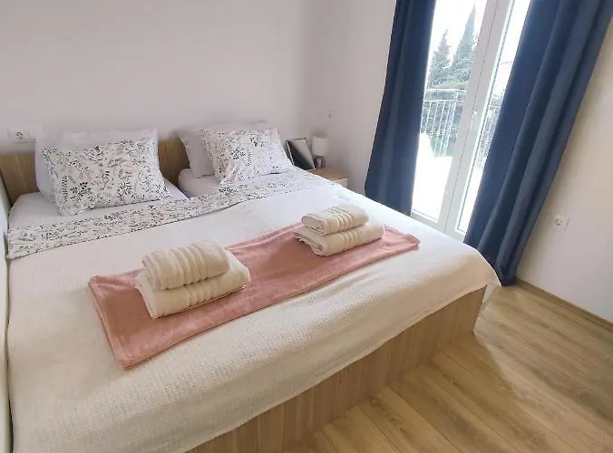 Three Lions Number 2 Apartamento Pula